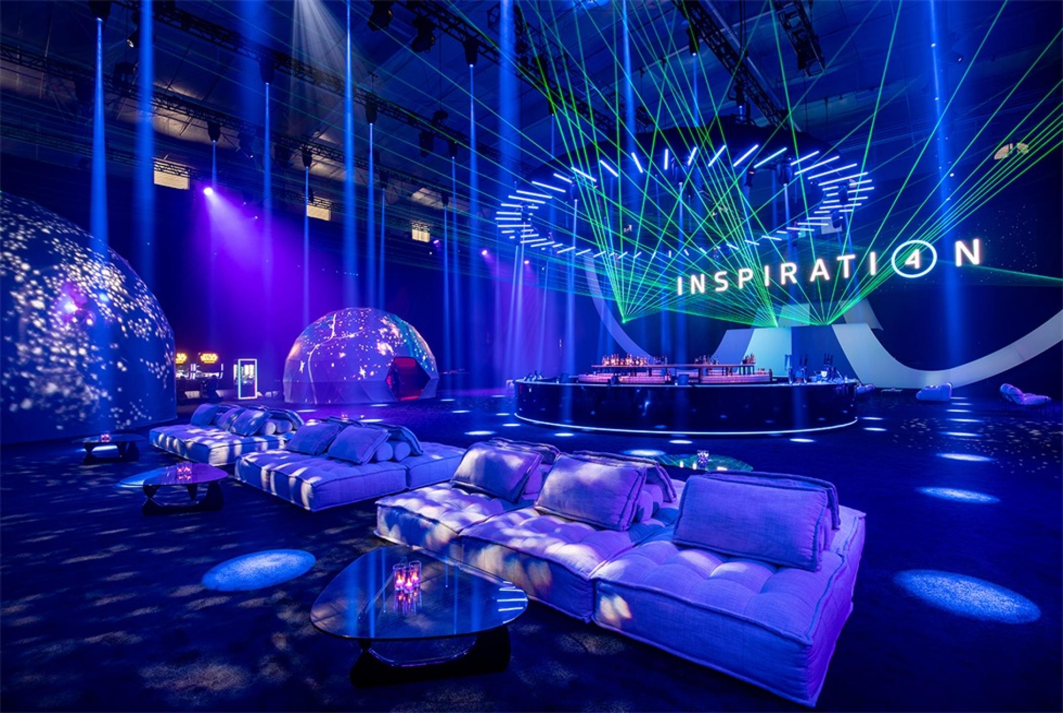 SpaceX猎鹰9号火箭「登陆派对」活动策划舞台效果太别致了