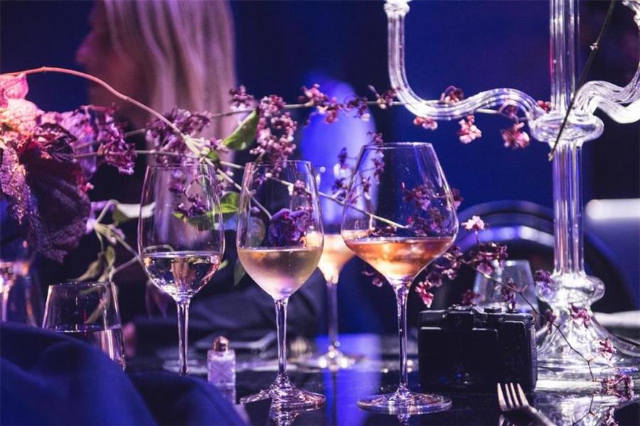 有独特品味特征的唐.培里侬新品葡萄酒发布会太燥了 ｜态度有腔调