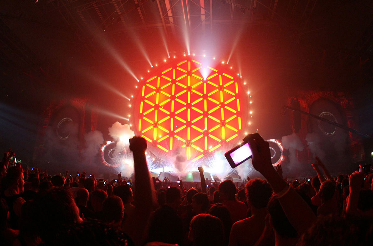 舞美灯光的正确选用配置是活动策划的一个重要环节