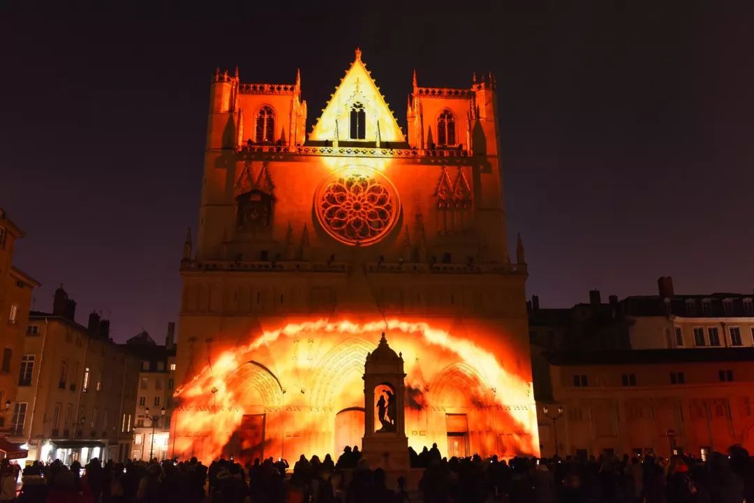 法国里昂灯光节的这批灯光艺术作品简直要逆天了，太美了