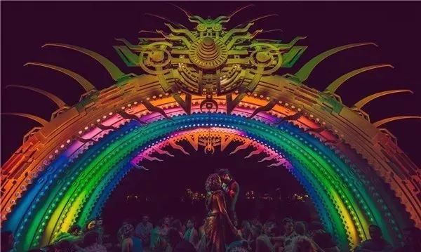 年底主题灯光节不够赏析？瞅瞅这些灯光艺术装置吧，眼前一亮是真的