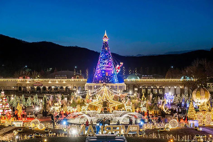 首尔的这波圣诞美陈灯光节馋得妹纸们冒着寒冷也要出门拍照打卡