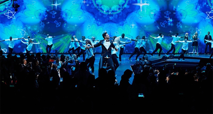 这样的年会活动策划的舞美，这可以堪比奥运会了