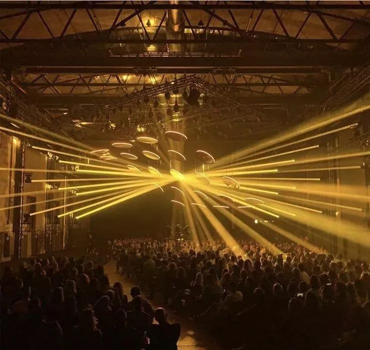 用一场灯光秀展览活动震撼视觉,让心灵为之倾倒