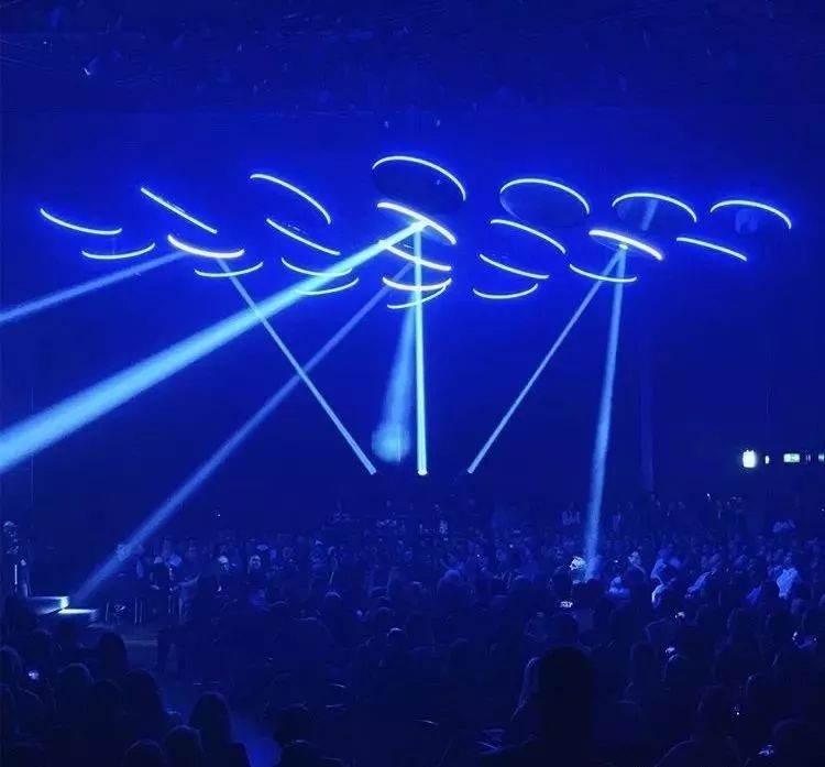 用一场灯光秀展览活动震撼视觉,让心灵为之倾倒