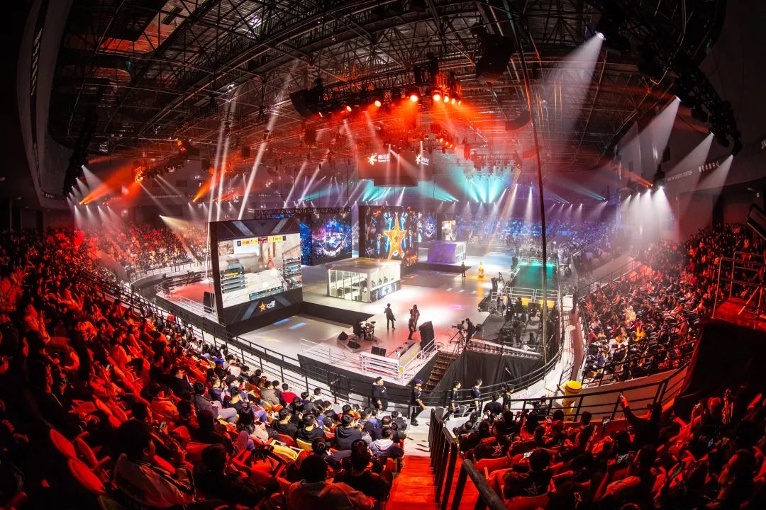 CFS打造了一场“零距离”的试听盛宴活动,裸眼3D投影秀惊险刺激