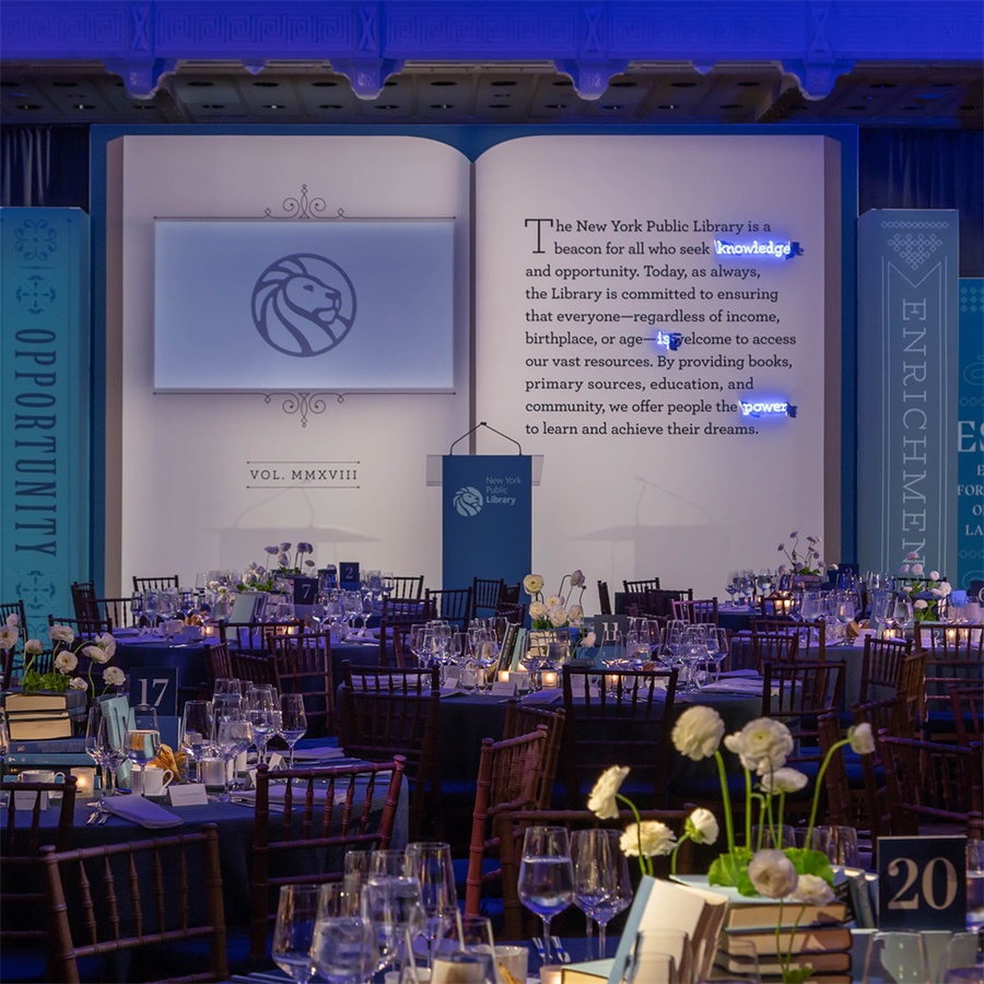 用书做设计元素的晚会活动策划打破刻板常规,惊艳了全场