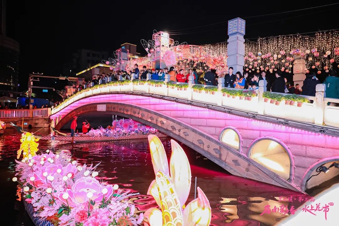 水上花市的展览活动今年里水镇亮相央视《新闻联播》，聚集了各地眼球