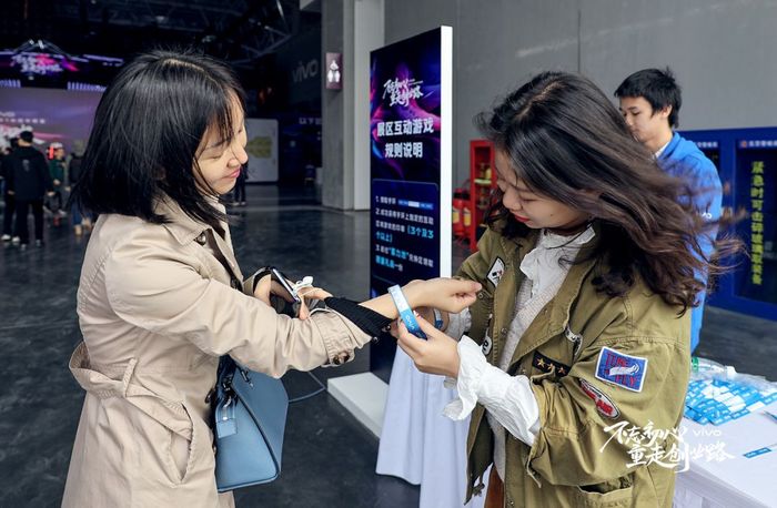 360°无死角的庆典活动策划再次刷新眼球，近万人的沉浸式视听盛宴