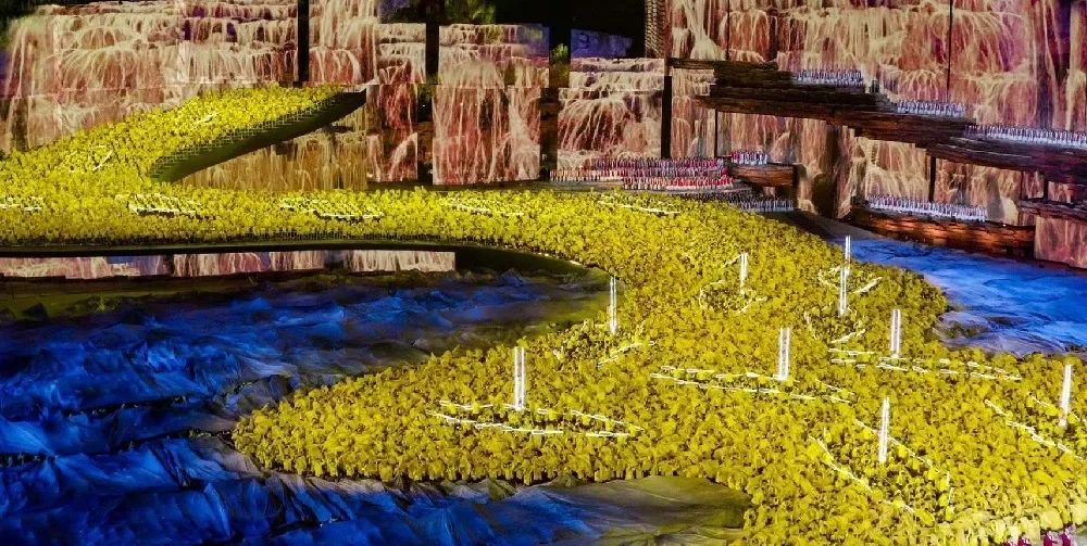 盛典活动策划的舞美这般气势磅礴的，当属再现“黄河”之势