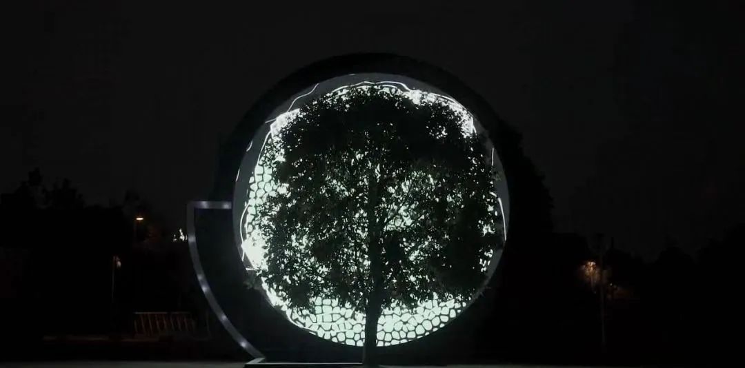 仅用一个灯光展览活动装置就传递了大自然的声音，自然之声太神奇了