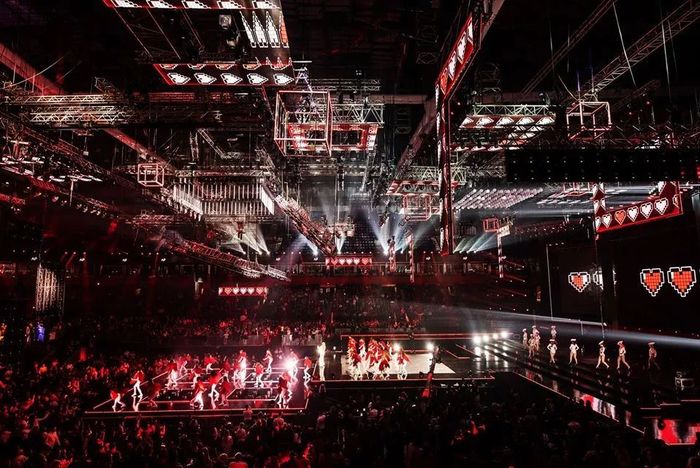 把颁奖晚会活动办成晚会的MAC成功的把各地优秀的音乐界团结了起来