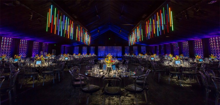 活动策划中用LED灯带也能创造一种突出、明显的视觉效果