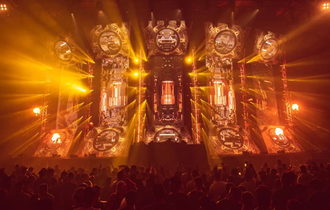 音乐盛典活动的舞美设计和灯光带来的视听盛宴直击内心深处