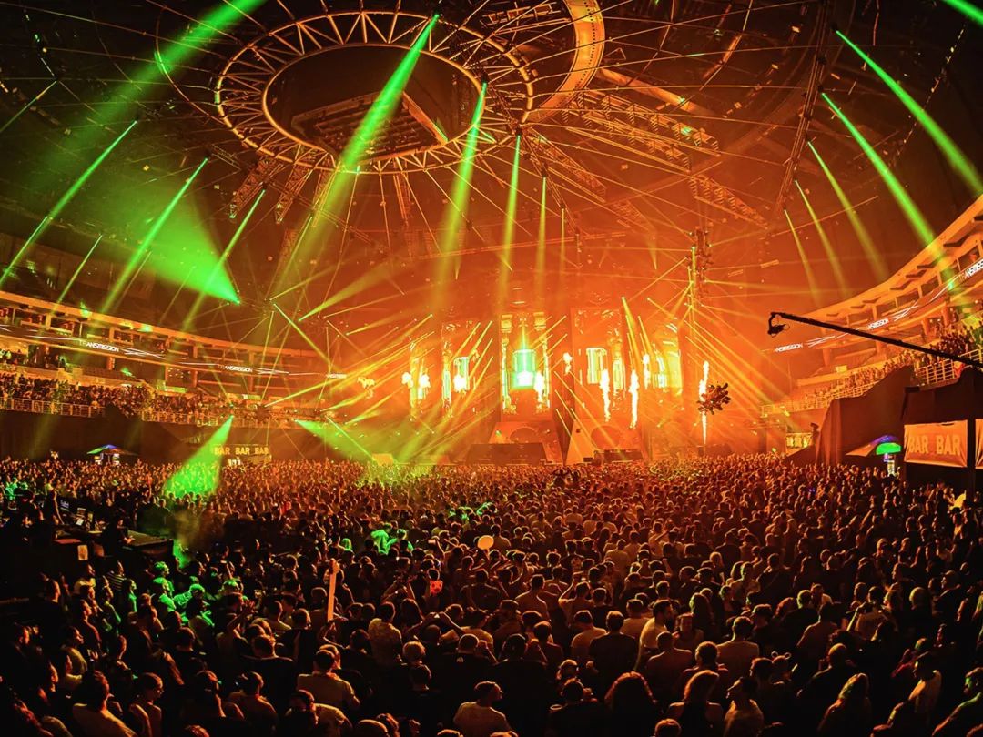 音乐盛典活动的舞美设计和灯光带来的视听盛宴直击内心深处