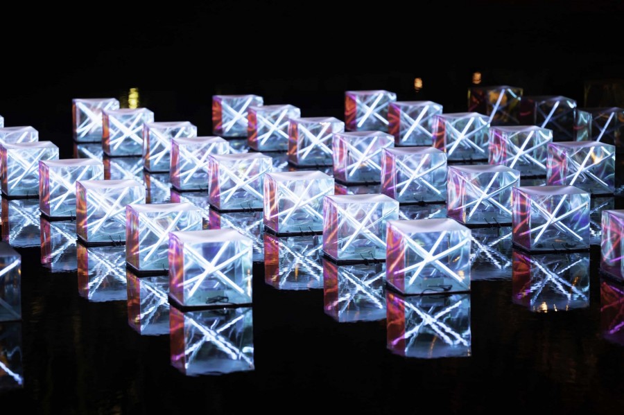 月津港灯光展览活动增加了多媒体互动体验，打造一场看得见的奇景