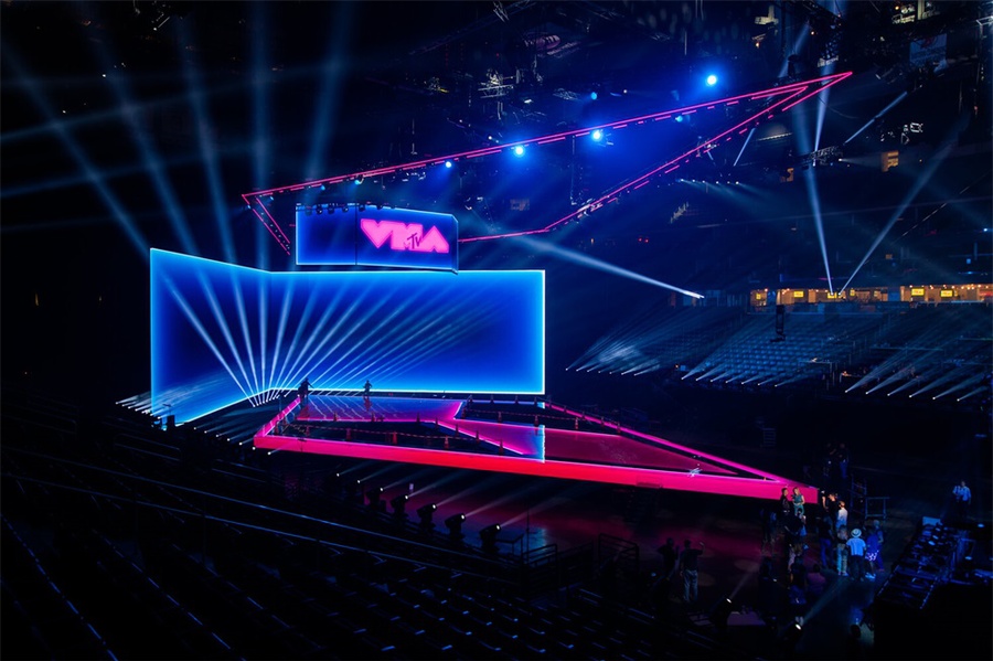 用舞美点燃音乐节活动现场，MTV音乐录影带大奖真心办得到