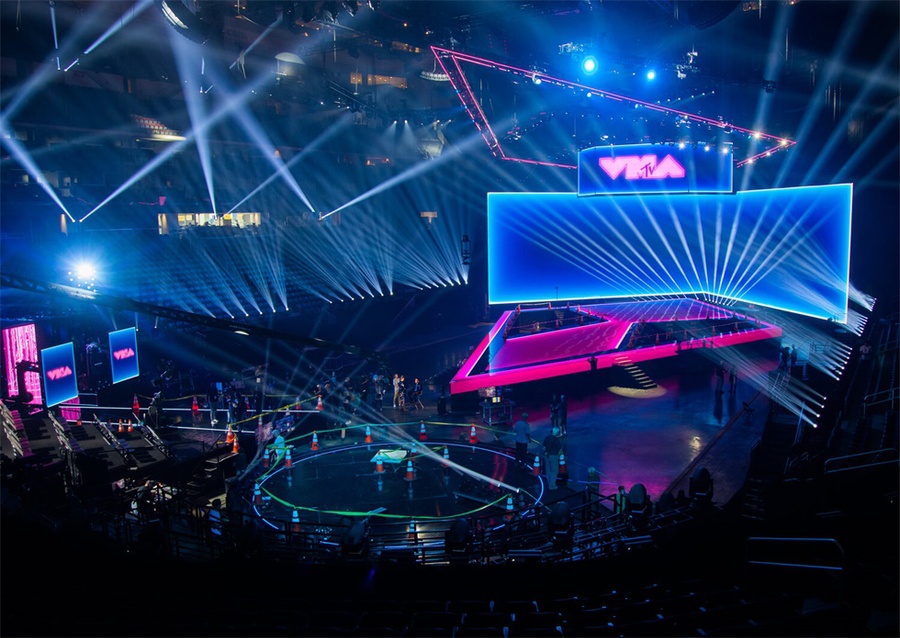 用舞美点燃音乐节活动现场，MTV音乐录影带大奖真心办得到