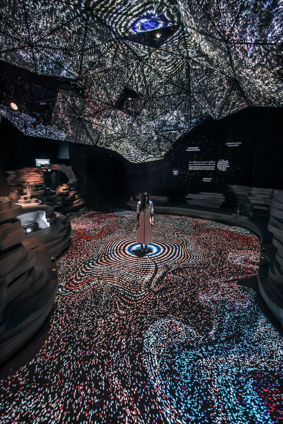 又一场酷炫的艺术展览活动让我们感受了不一样的沉浸式艺术体验