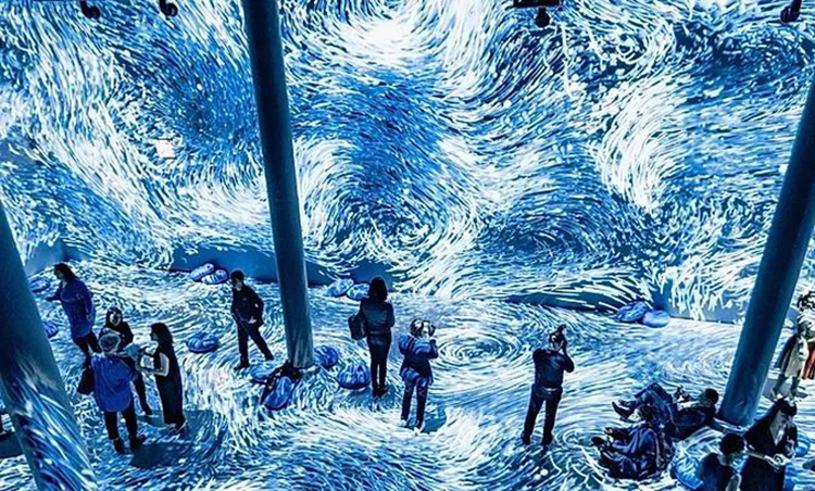 灯光艺术展览活动把经典蓝演绎得更让人安心、平静和自信