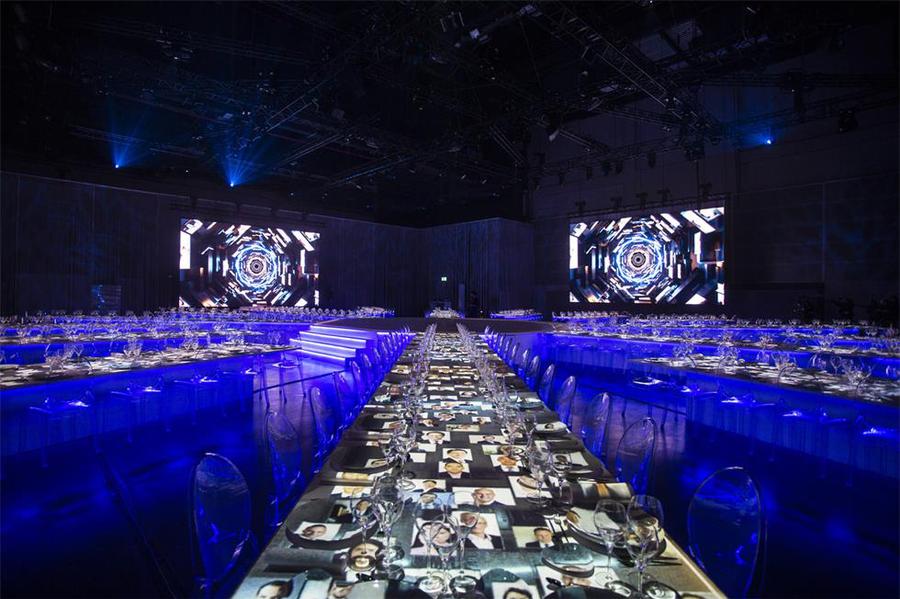 视频映射技术在这次的经销商大会活动策划上大展身手光芒万丈