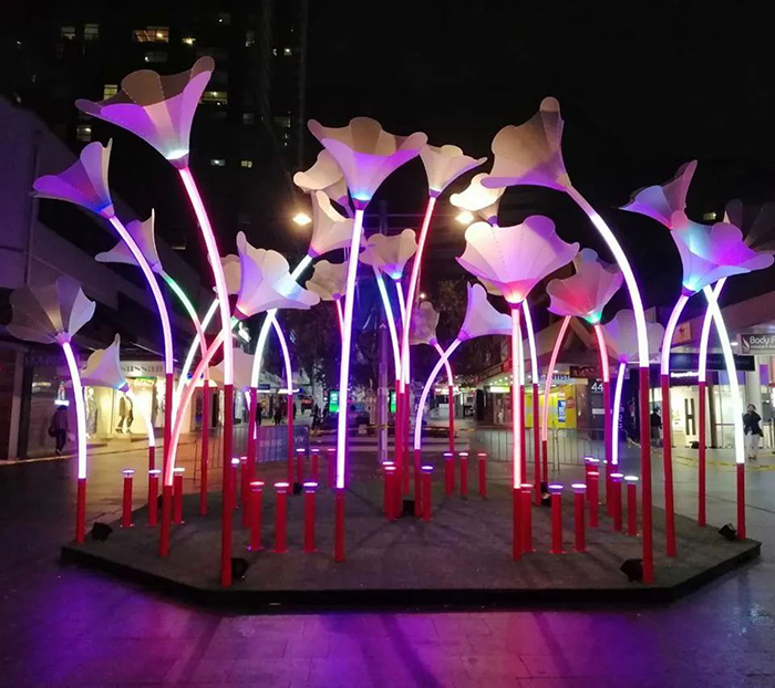 艺术展览活动装置留声机，用巨大的“喇叭花”激活你安静的夜晚