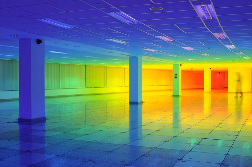 走进彩虹,沉浸式展览活动装置带你感受身临其境的色彩