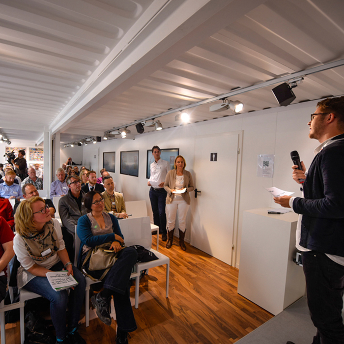 公益性创意活动的策划新意越来越多,这一里程碑注定得火