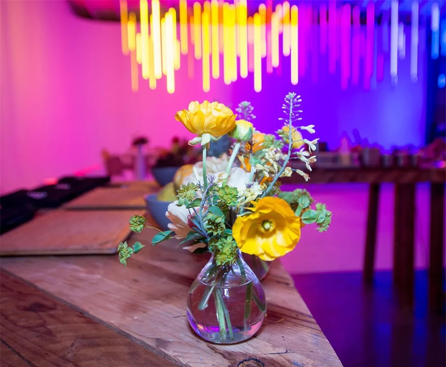 女神节的推广活动策划现场辨识度超高，DIY水果沙拉课程更是亮点