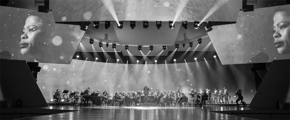 周年庆典活动在帐篷中的演绎把历史和尖端技术成就成功结合在一起