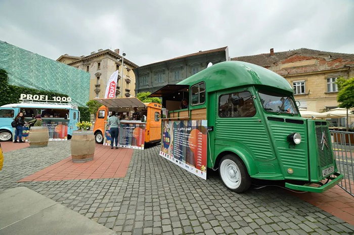 开业庆典活动策划创意来源于当地风俗，一场花卉活动全新面世