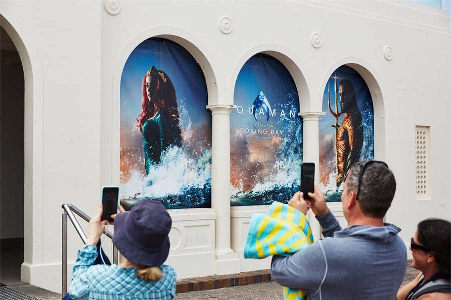 神奇的沙雕形象旨在推广电影的上映,推广庆祝活动策划亮点也是栩栩如生