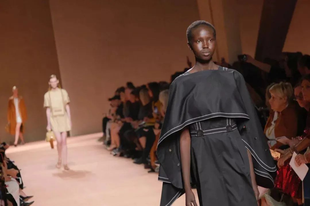 2020全新时装展览活动闪亮登场，艺术设计的更是一席另类的盛宴