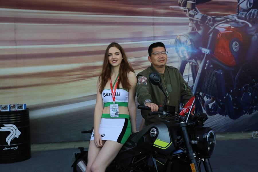 巡演收官活动以白天的激情文化和晚上的炫技表演实力结尾