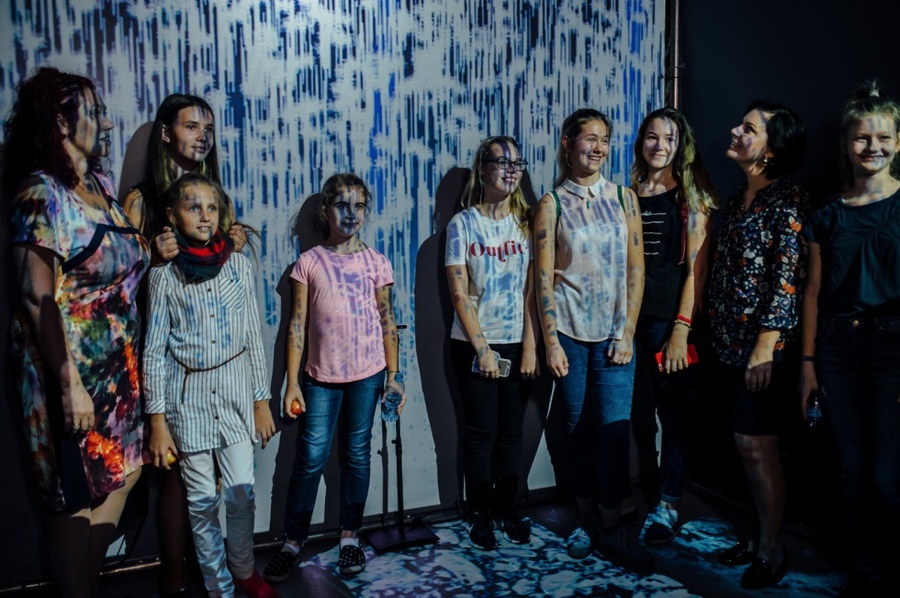 百年周年庆典活动策划的这条45米长的隧道讲述着拉脱维亚的灵感故事