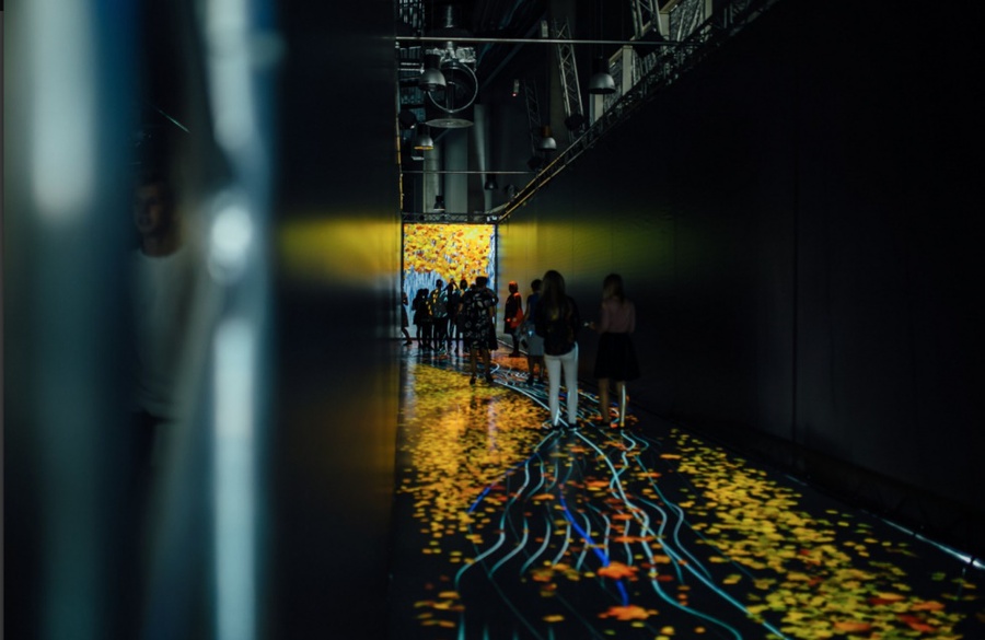 百年周年庆典活动策划的这条45米长的隧道讲述着拉脱维亚的灵感故事