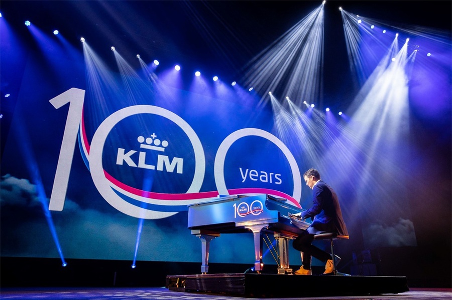 百年周年庆典活动策划，荷航在机库里的体验活动水准真高