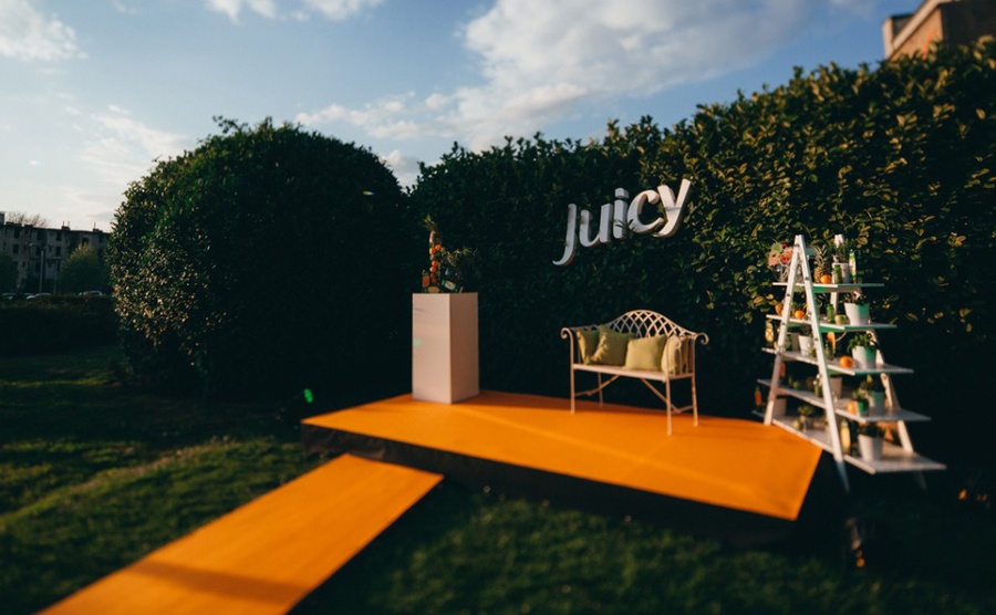 饮品的周年活动策划了一场绿色的充满正能量的派对活动