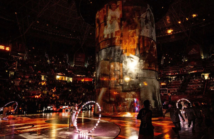 航空杯欧洲联赛的庆典活动策划的圆柱形纱幕成为视觉焦点