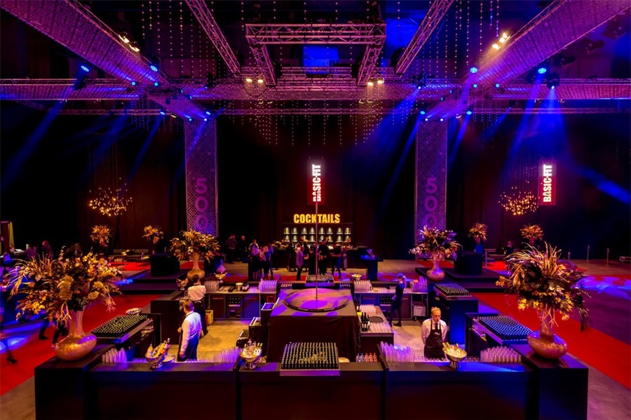 健身品牌分店开业庆典活动把码头仓库策划成夜总会，太潮酷了