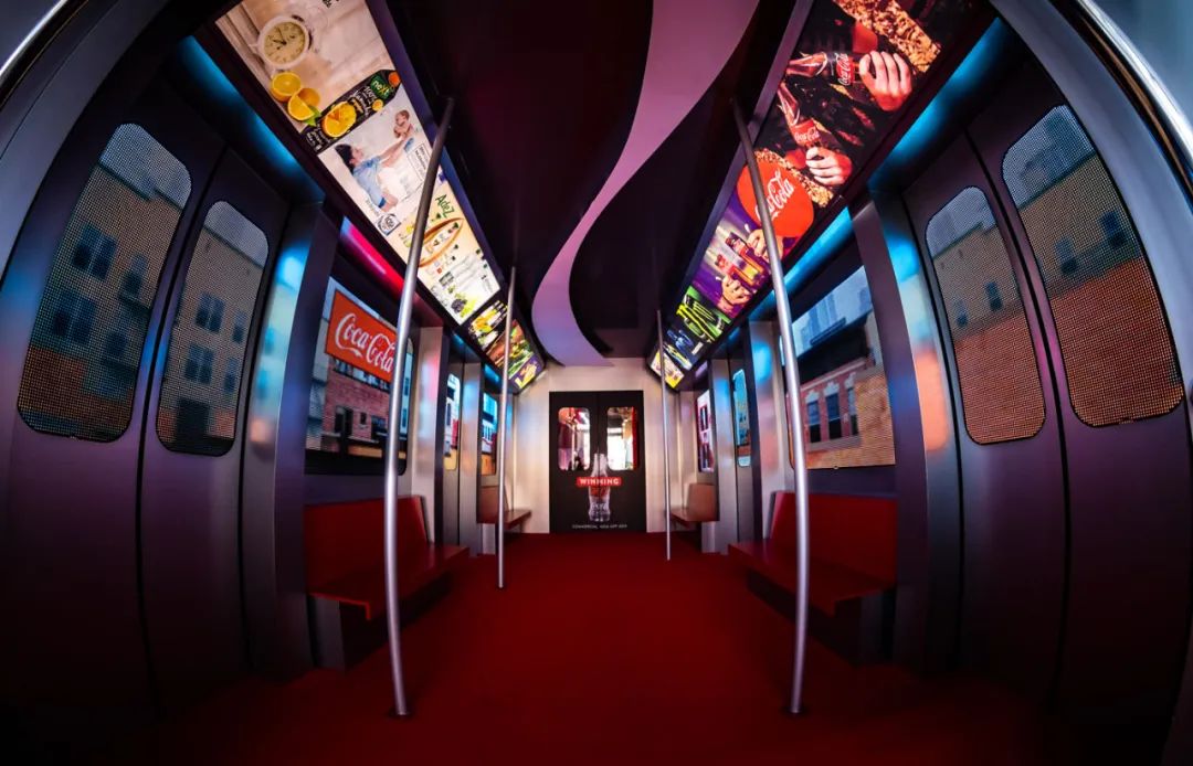 CocaCola年度活动策划的现场，把一个城市的生活方式表现得淋漓尽致