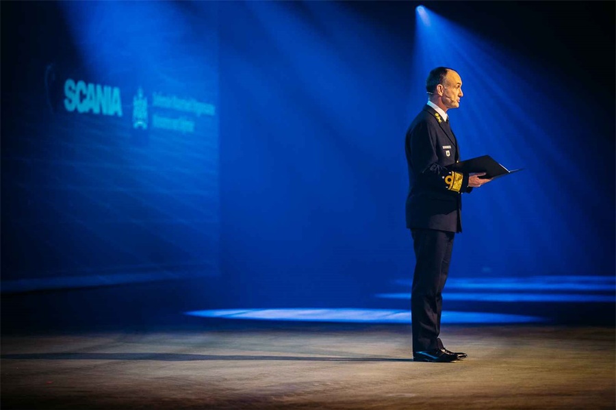 军用卡车展览活动策划的启动仪式充满了隆重和神圣,肃然起敬