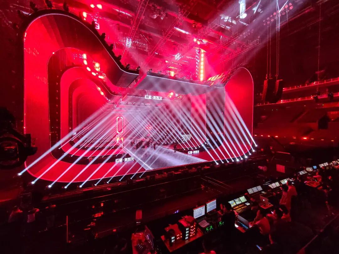 6.18的这场超级晚会活动策划的舞美太燃了,实力宠粉就是燃!