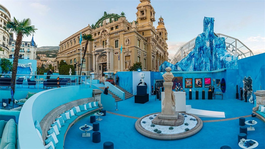 蓝色海洋主题慈善庆典活动策划的拍卖会汇集了众多精选美术品