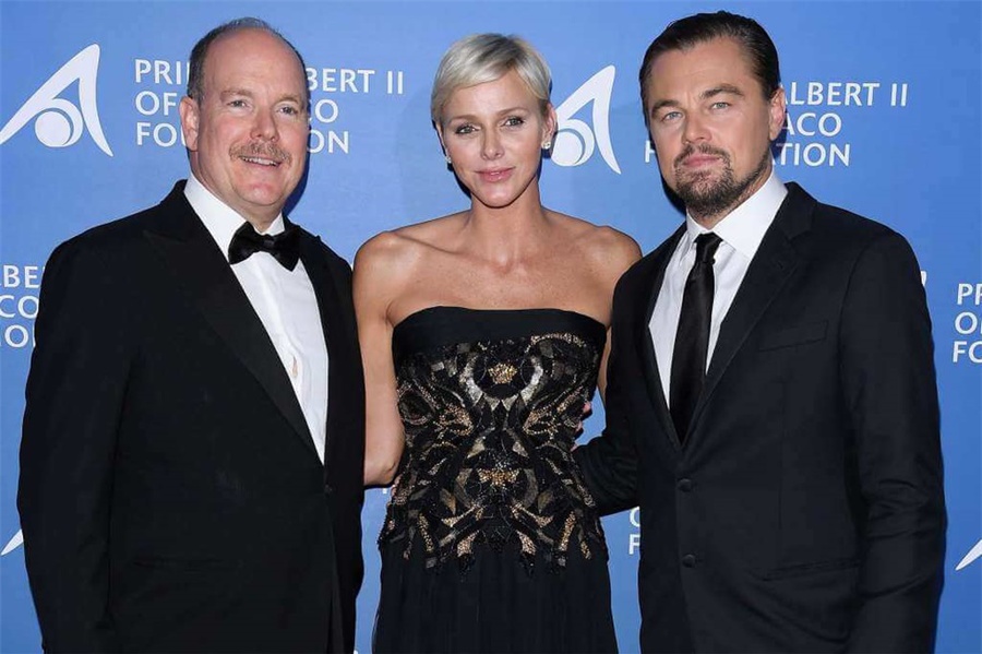 这场海底风格的慈善晚宴活动策划的老式船舱通道太有意思了