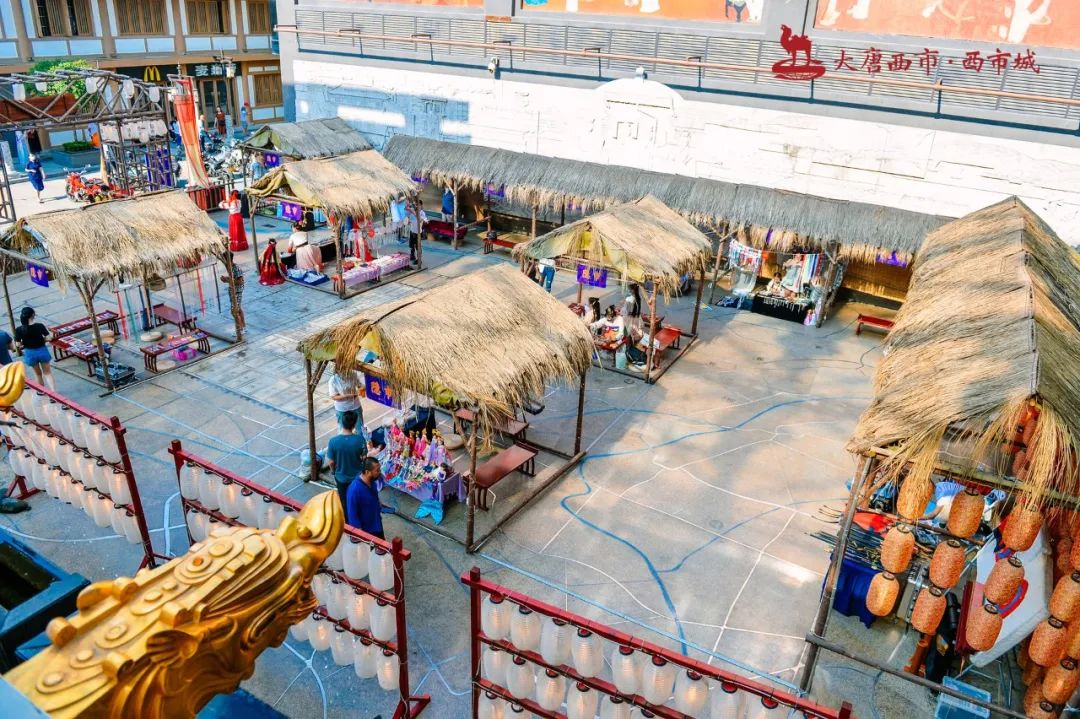 古代创意市集活动现场惊现百余位汉服同胞，策划表演体验十足