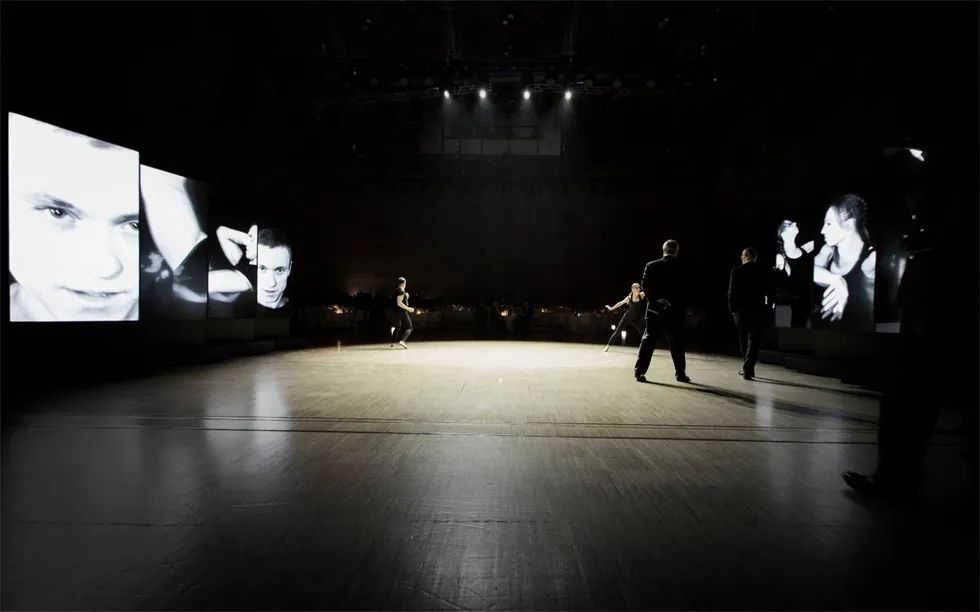 德国这场颁奖活动策划以戏剧的方式展开了获奖者的个人故事