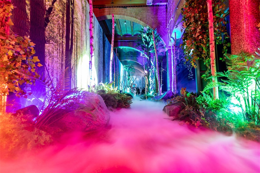 美剧首映式活动策划也能做得这么仙，太身临其境了