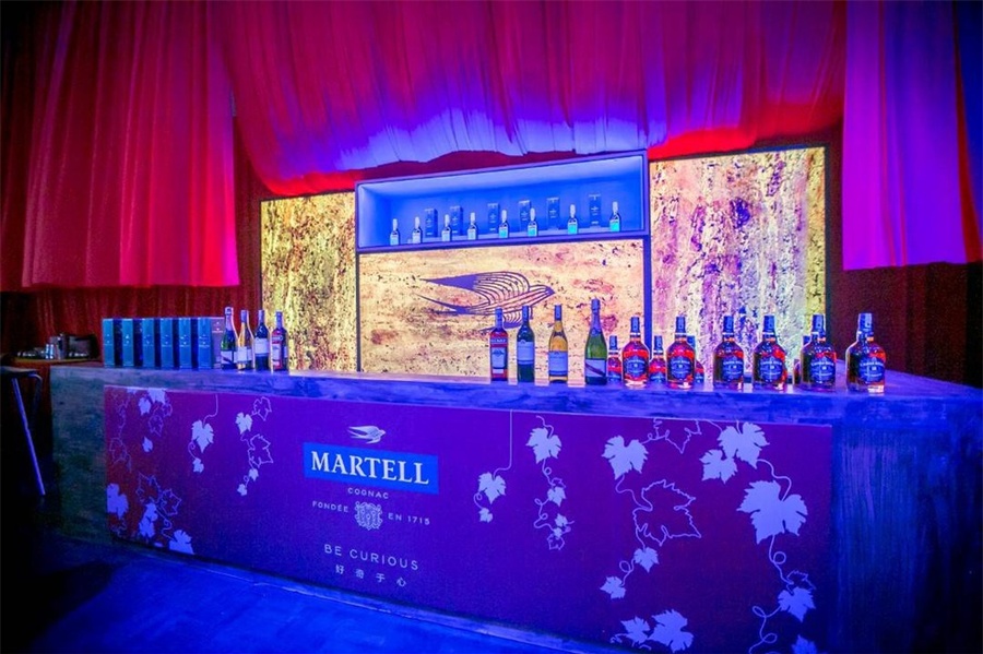 保乐力加农历新年晚会活动策划中国风形式也很新颖