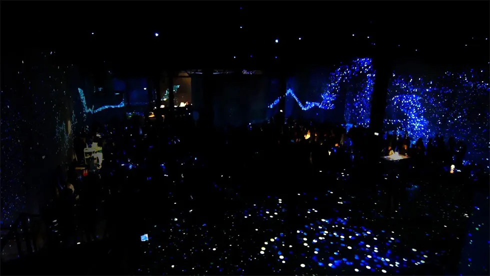 房地产公司的年会活动策划就是用投影映射打造出沉浸式活动场景的